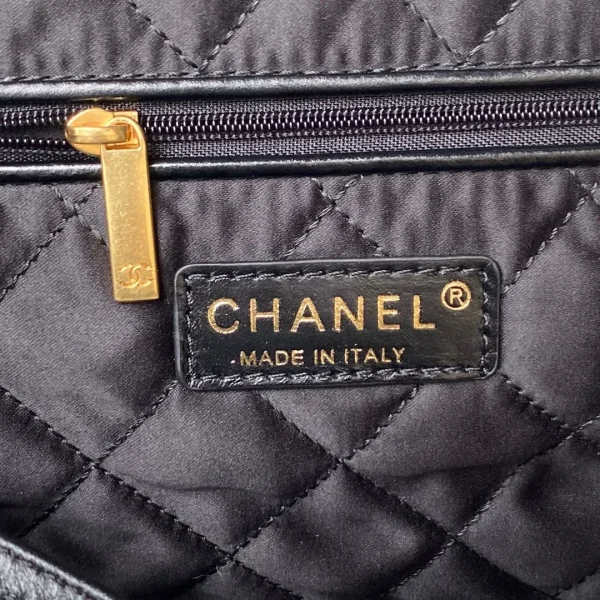 Luxury Calf Leather Chain Black Leather Bag - Image 10