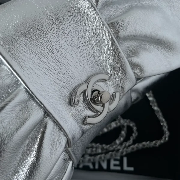 Luxury Designer Chain Bag Clutch with Bowknot - Image 8