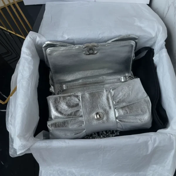 Luxury Designer Chain Bag Clutch with Bowknot - Image 4