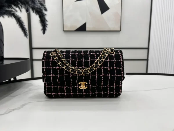 Luxury Designer Denim CC Flip Chain Bag With Retro Embroidery Print