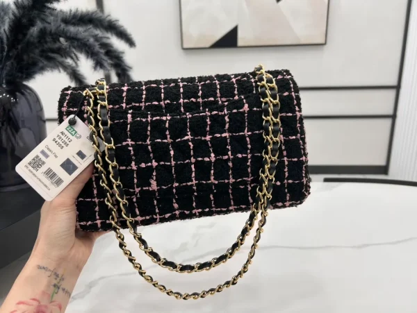 Luxury Designer Denim CC Flip Chain Bag With Retro Embroidery Print - Image 6