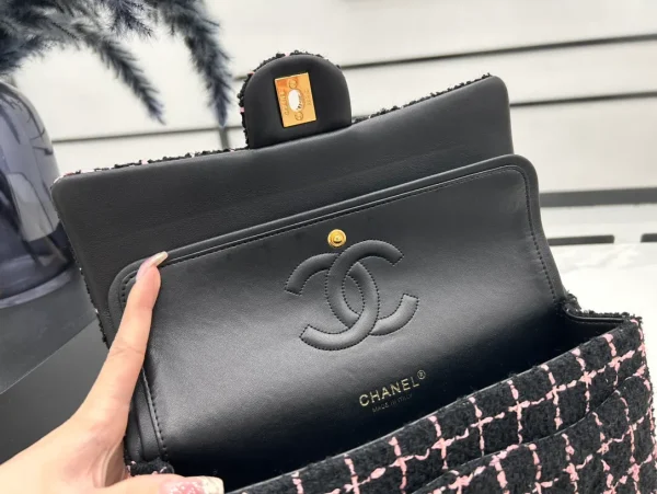 Luxury Designer Denim CC Flip Chain Bag With Retro Embroidery Print - Image 10