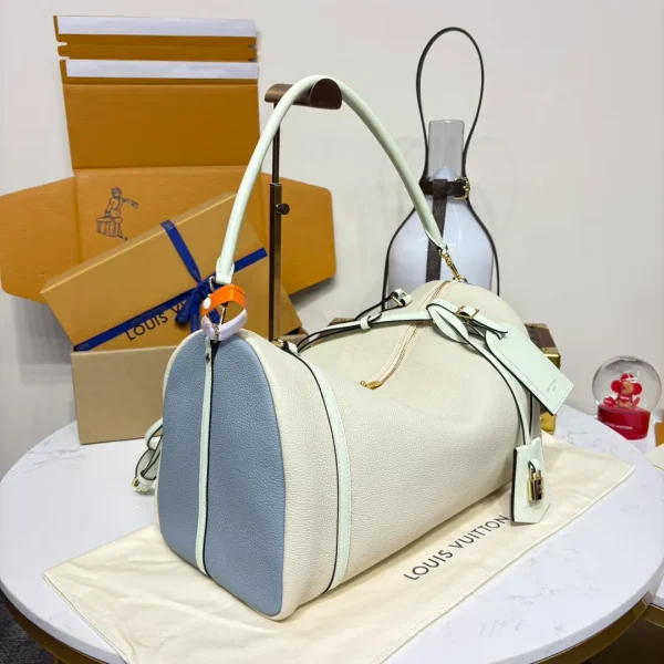 Luxury Designer Medium Bucket Bag - Image 4