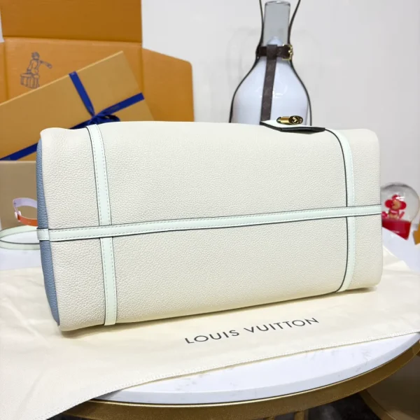 Luxury Designer Medium Bucket Bag - Image 6