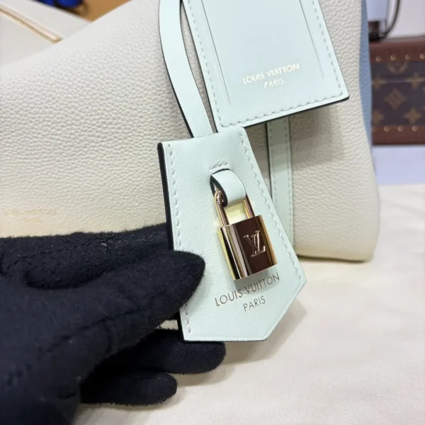 Luxury Designer Medium Bucket Bag - Image 7