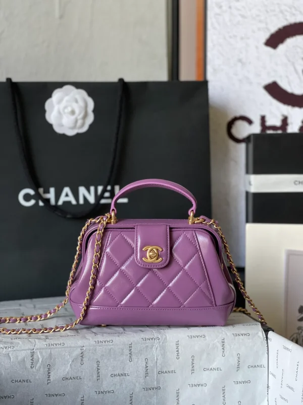 Luxury Leather Crossbody Bag for Women - Image 3