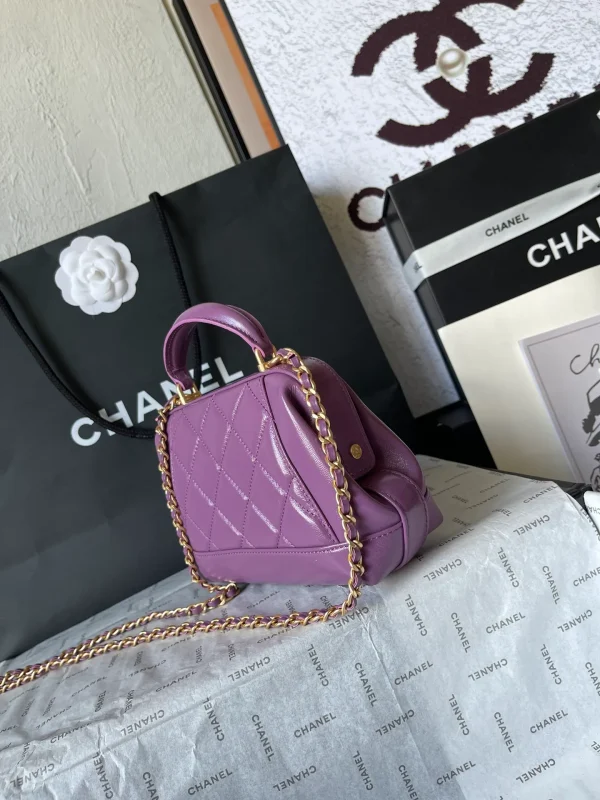 Luxury Leather Crossbody Bag for Women - Image 5