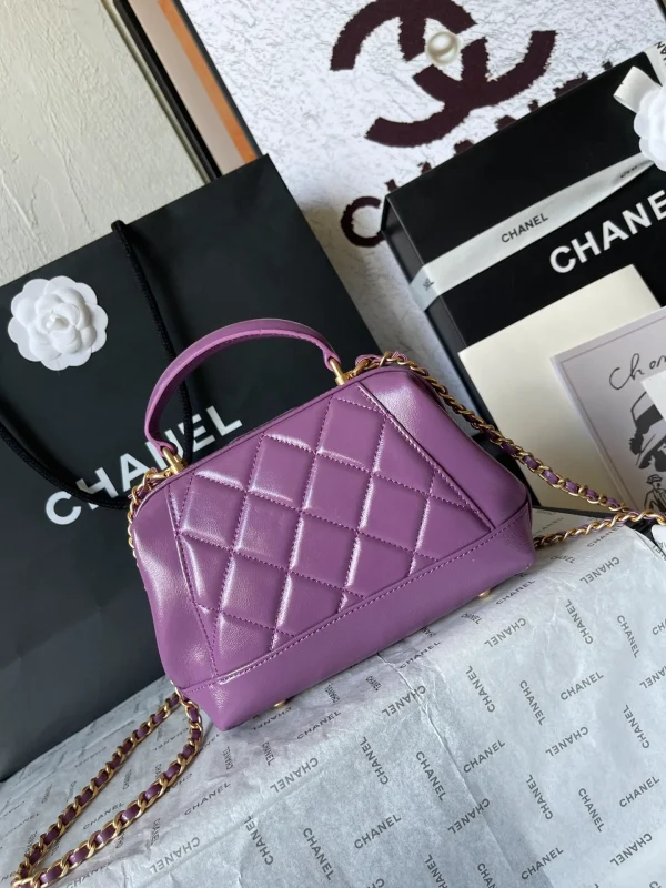 Luxury Leather Crossbody Bag for Women - Image 6