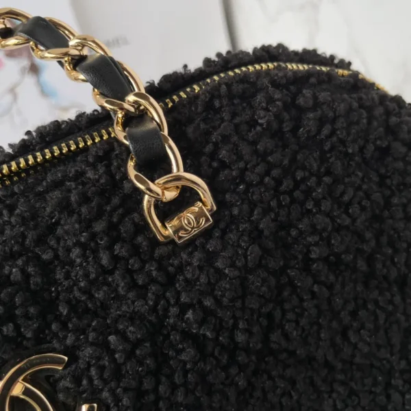Moens Leather Crossbody Bag - Image 2