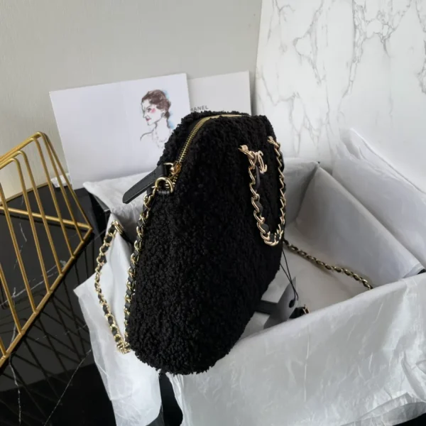 Moens Leather Crossbody Bag - Image 5