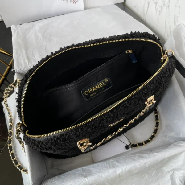 Moens Leather Crossbody Bag - Image 6