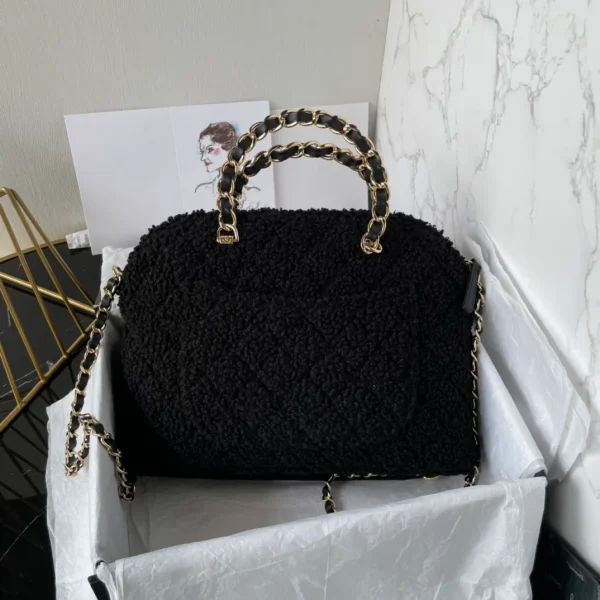 Moens Leather Crossbody Bag - Image 7