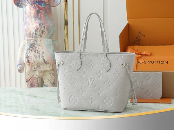 Neverfull MM Monogram Empreinte Leather - Image 5