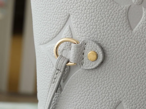Neverfull MM Monogram Empreinte Leather - Image 8