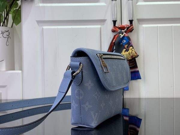 Pulse Messenger Louis Vuitton - Image 3