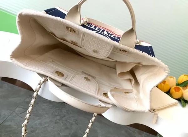 Shopping Bag, Canvas & gold-tone metal, Black - Image 2