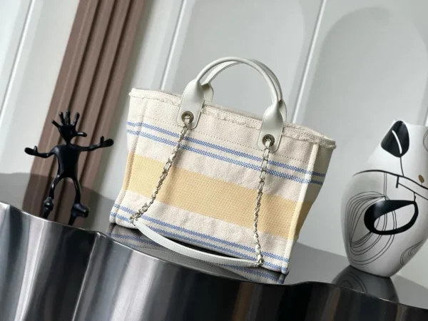 Shopping Bag, Canvas & gold-tone metal, Black