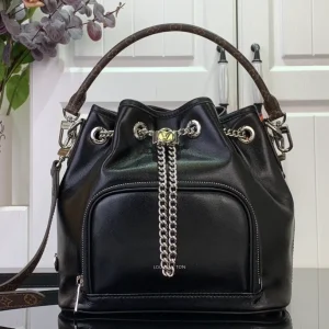 Solid Bucket Bag