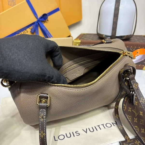 Tas Louis Vuitton 8205 New Monogram Canvas Beaubourg Hobo Bag Semi Premium - Image 2