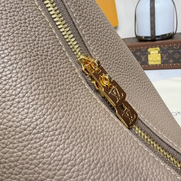 Tas Louis Vuitton 8205 New Monogram Canvas Beaubourg Hobo Bag Semi Premium - Image 7
