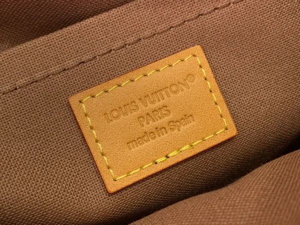 Trocadéro Wearable Wallet G69 - Image 8
