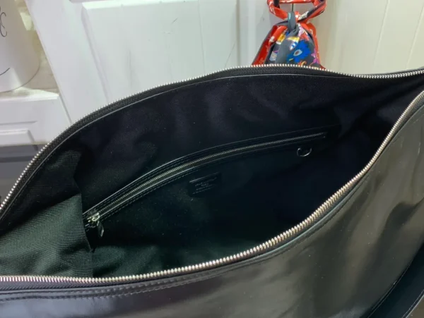 Vagabond Hobo Bag - Image 10