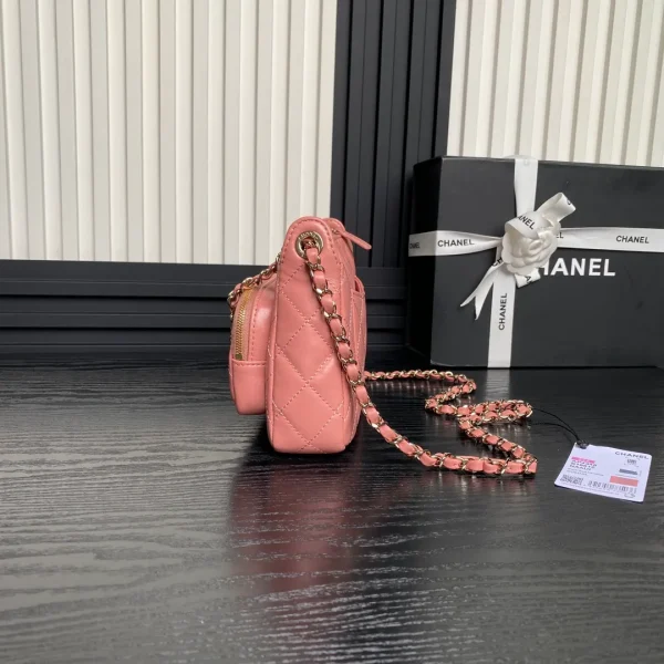 Vanity With Chain pink bag - Image 9