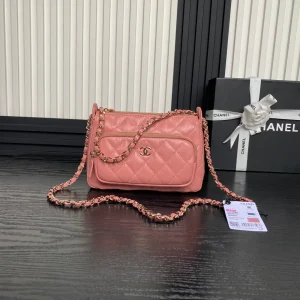 Vanity With Chain pink bag