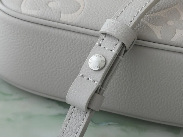 Wallet on Chain Ivy Monogram Empreinte Leather - Image 7