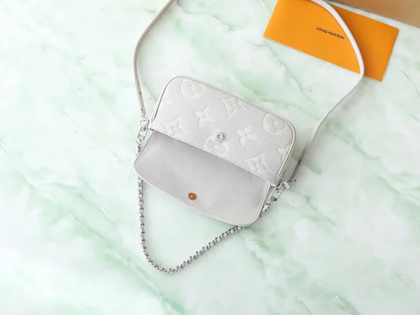 Wallet on Chain Ivy Monogram Empreinte Leather - Image 9