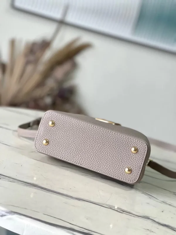 Capucines MM Capucines Handbags - Image 6