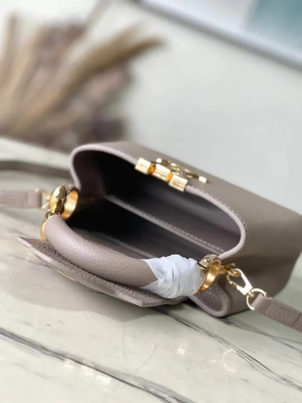 Capucines MM Capucines Handbags - Image 7
