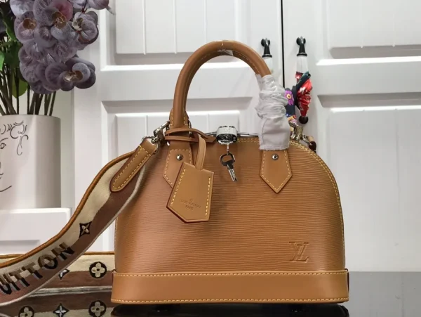 Blossom PM Mahina Leather Handbags