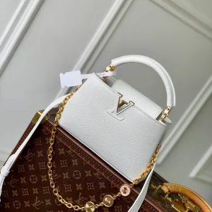 Capucines BB Taurillon Leather