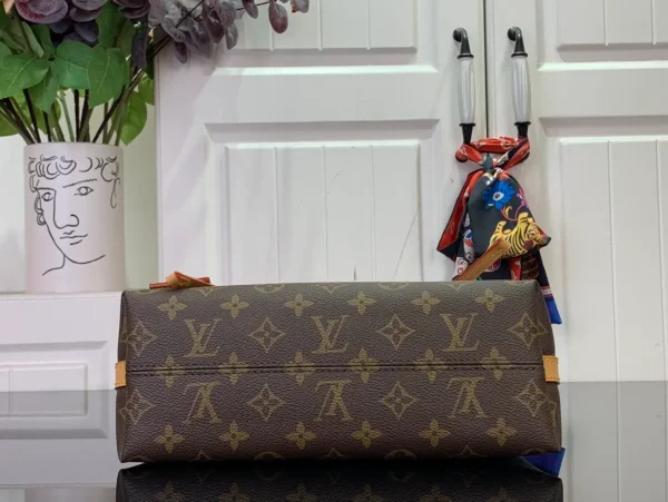 CarryAll Vibe BB LV Vibe - Handbags - Image 5