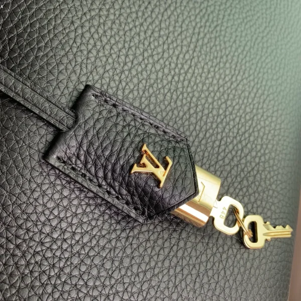 Designer Genuine Leather Medium Sized Shoulder Bags With Lock High Capacity Womens Handbag - Image 8