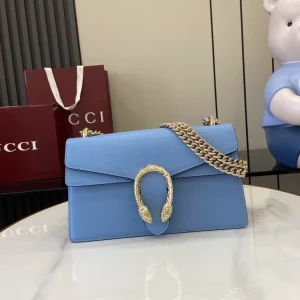 Dionysus wallet on chain in Green Leather