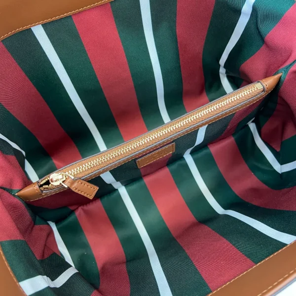 Dionysus wallet on chain in Green Leather - Image 10