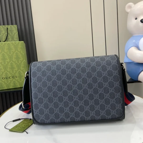 GG Black Medium Crossbody bag in black GG Supreme - Image 3
