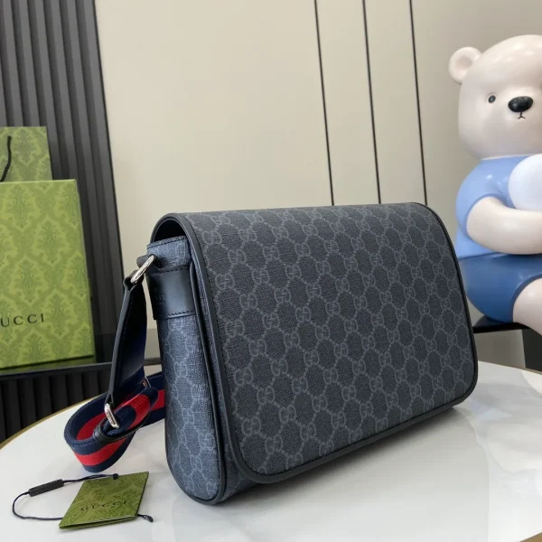 GG Black Medium Crossbody bag in black GG Supreme - Image 5
