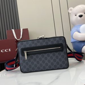GG Black medium crossbody bag in black GG Supreme