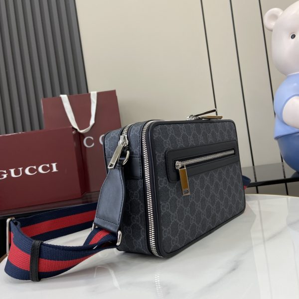 GG Black medium crossbody bag in black GG Supreme - Image 3
