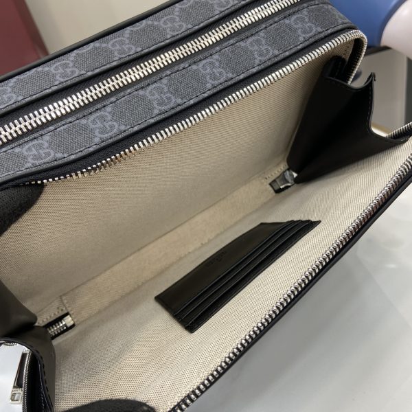 GG Black medium crossbody bag in black GG Supreme - Image 9