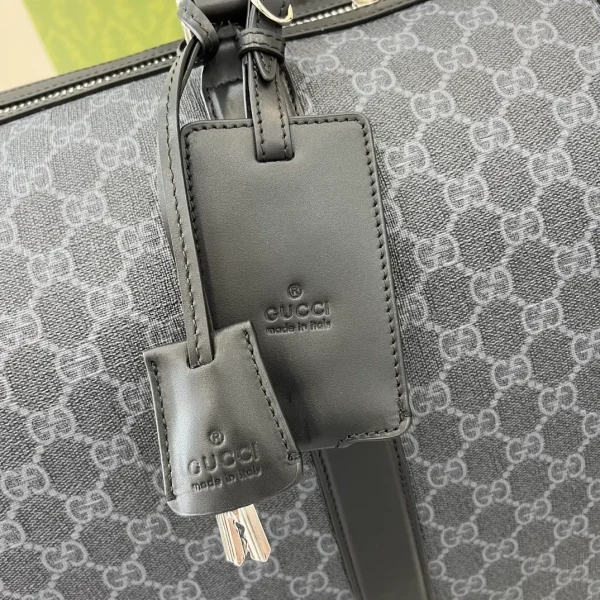 GG Black medium duffle bag in black GG Supreme - Image 5