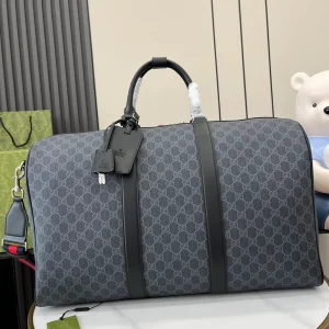 GG Black medium duffle bag in black GG Supreme