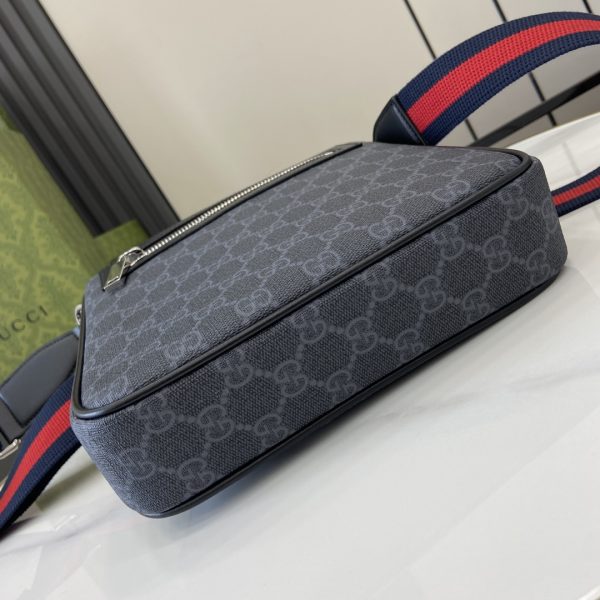 GG Black small messenger bag in black GG Supreme - Image 5