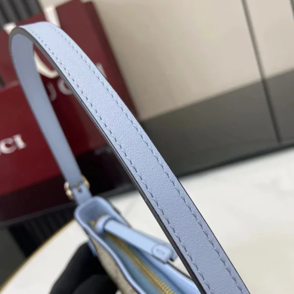 GG Emblem small shoulder bag - Image 2