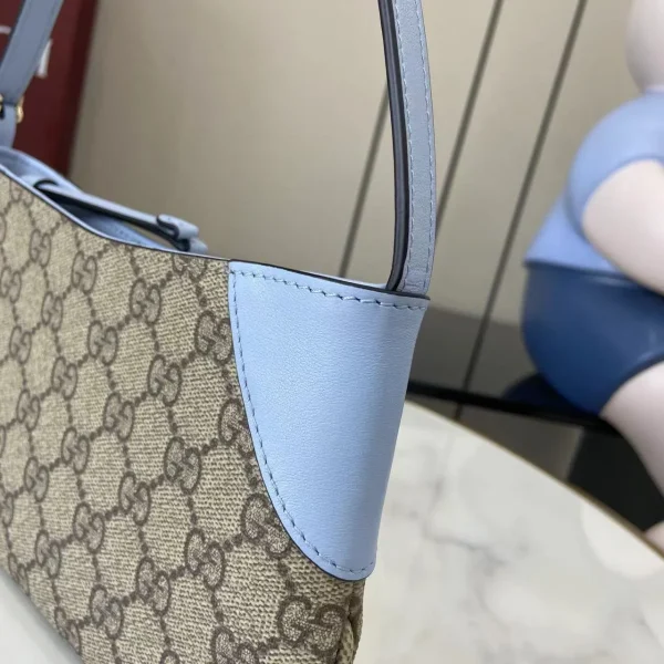 GG Emblem small shoulder bag - Image 7