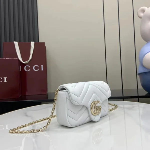 GG Marmont mini shoulder bag in white leather - Image 4