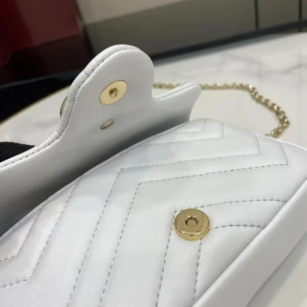 GG Marmont mini shoulder bag in white leather - Image 7